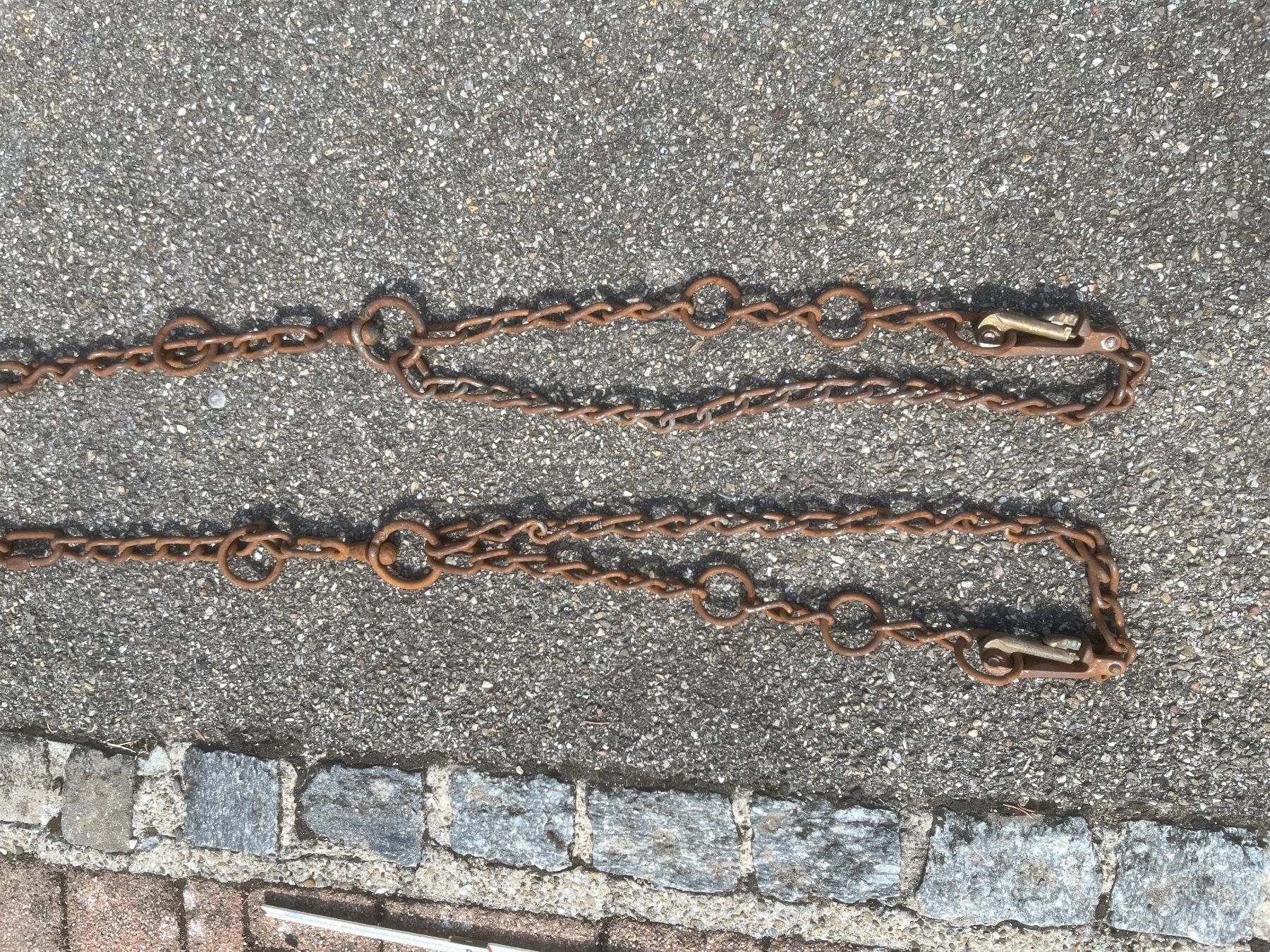 Catenine: Kuhstall Anbinde Ketten, alt – Usato da Magden venduto da Hornet2 4
