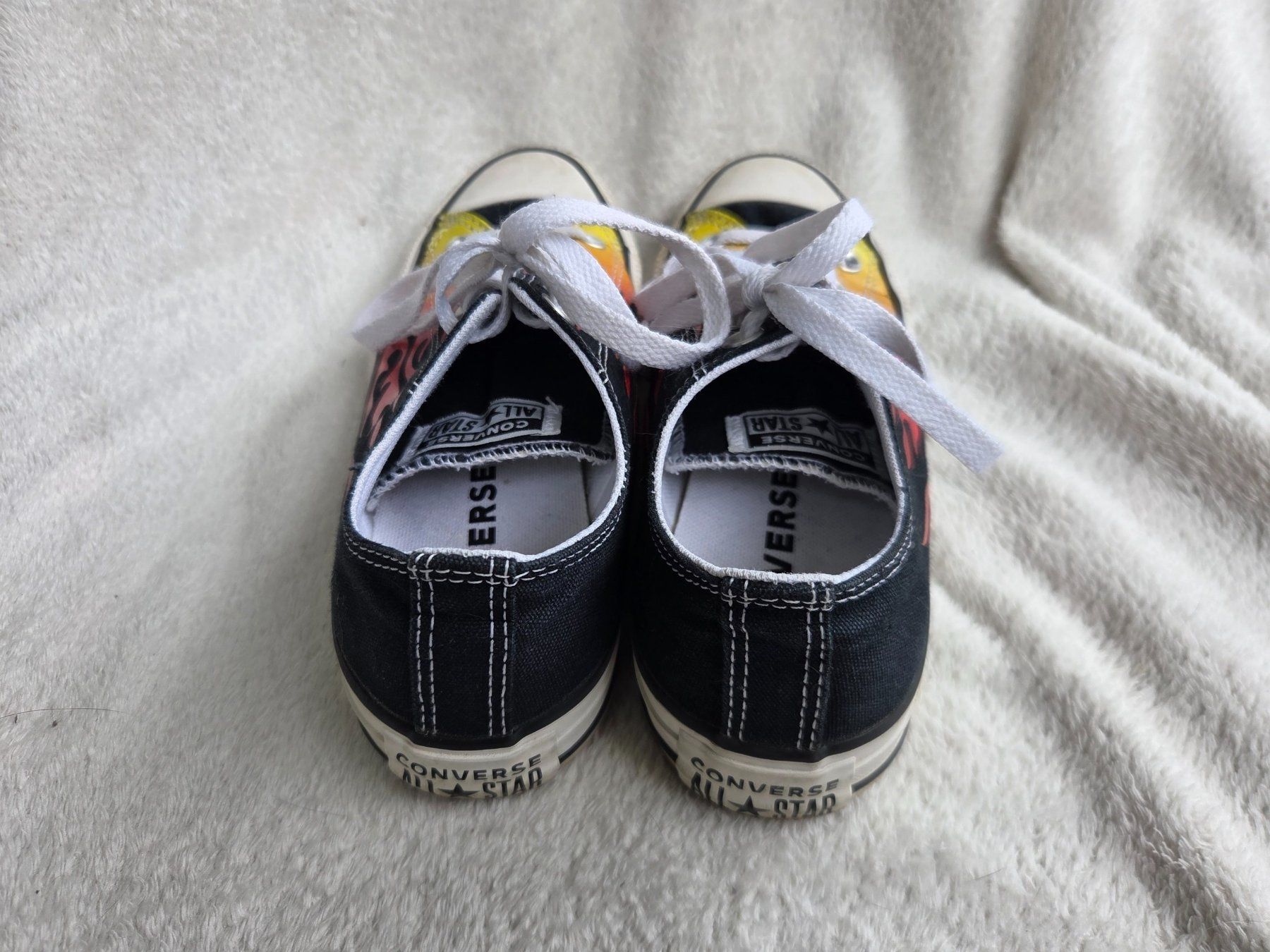 Converse Scarpe da uomo: Baskets  Converse Chuck Taylor All Star Low Flames EU 37 – Usato da Gland venduto da Vee_0 2