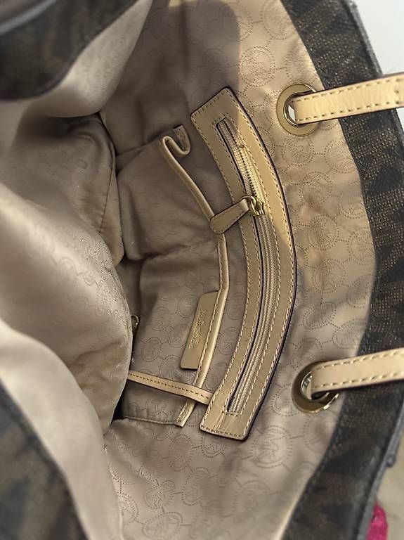 Michael Kors Sacs femmes: Original Michael Kors Tasche – D'occasion à Rothenburg par Rouge2 4