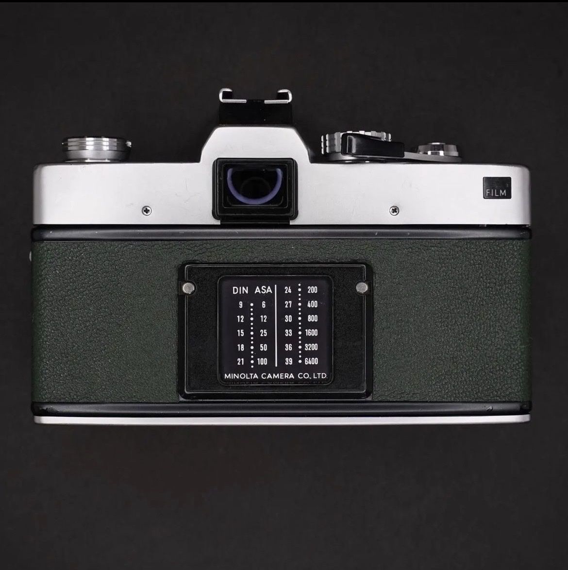 Minolta Appareil photo: Minolta SRT303b Spiegelreflexkamera mit 3 Objektiven. – D'occasion à Untervaz par PhilipFausch01 2