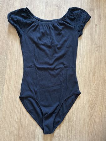 Abercrombie Kids Body schwarz mit Spitzenärmeln