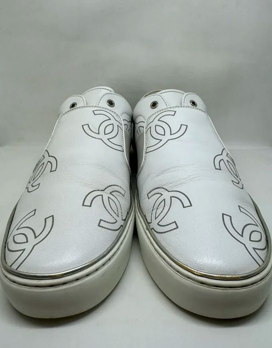 Chanel Scarpe da donna: Chanel Leather Slip On – Usato da Kloten venduto da liu_65tx 2