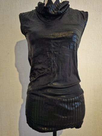 T-shirt noir de la marque Byblos