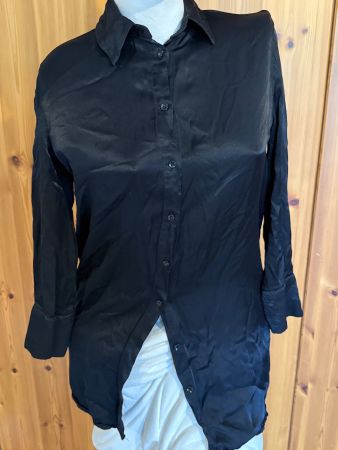 Bershka Bluse schwarz Gr. S – elegant & leicht – Damen