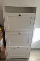 Weisser Schuhschrank mit 3 Klappen