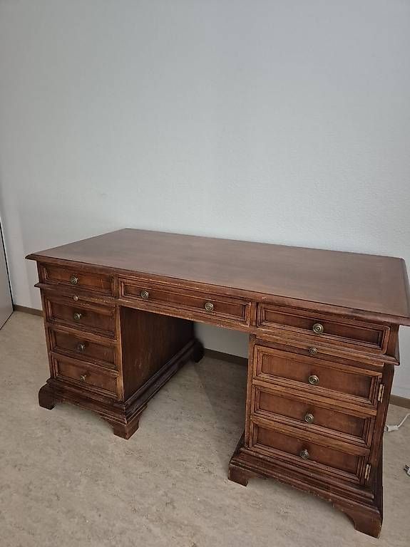 Set de table et chaises: Bürotisch und Stuhl – D'occasion à Basel par juliasahli 1