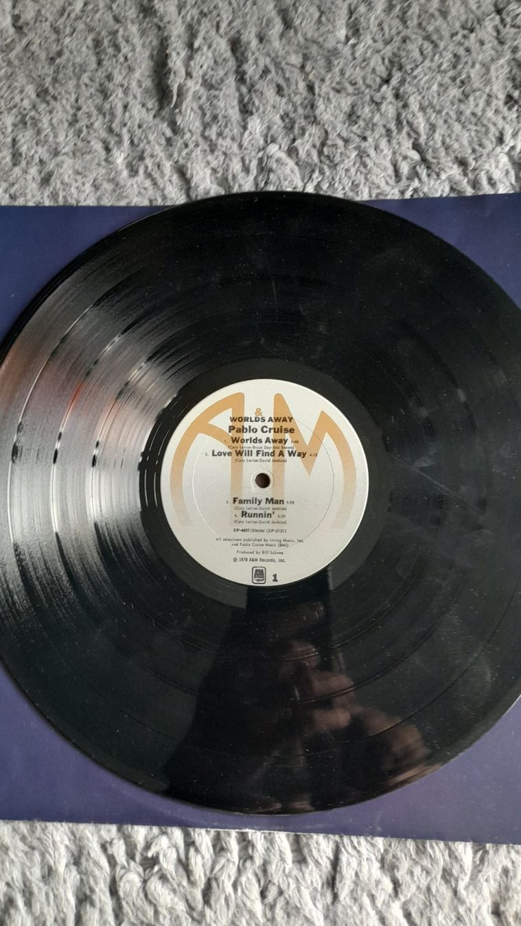 Dischi in vinile: PABLO CRUISE     WORLDS AWAY      LP     VINYL – Usato da Wetzikon ZH venduto da Ramones01 3