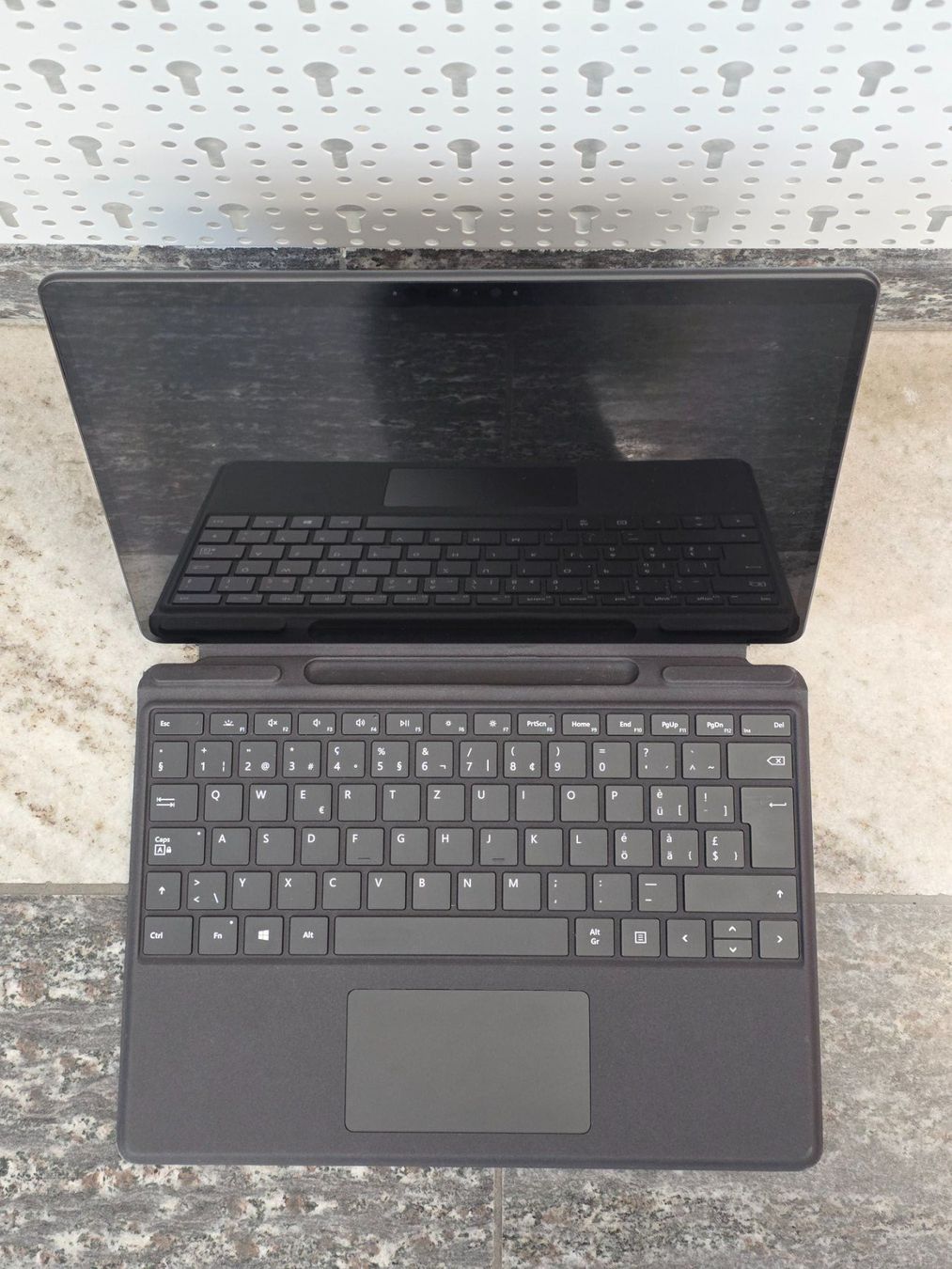 Microsoft Notebooks: Microsoft Surface Pro X with LTE | SQ2, 16GB, 256GB – Neu und originalverpackt aus Zürich von Miscellaneous_ 4