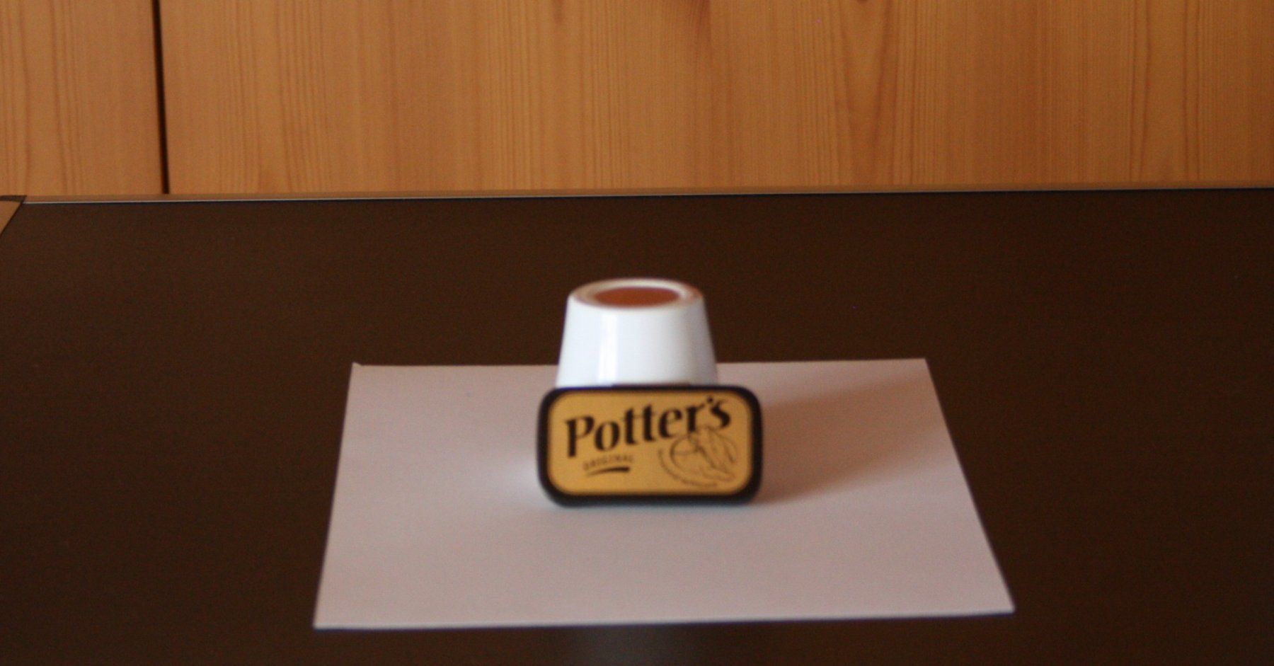Alle Dekorationen: kleine Blechdose POTTER'S – Gebraucht aus Flüelen von Alt-und-Neu 1