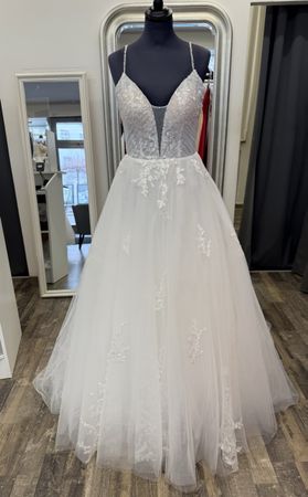 Brautkleid Ivory Grösse 36/38 Spitze Tüll neu