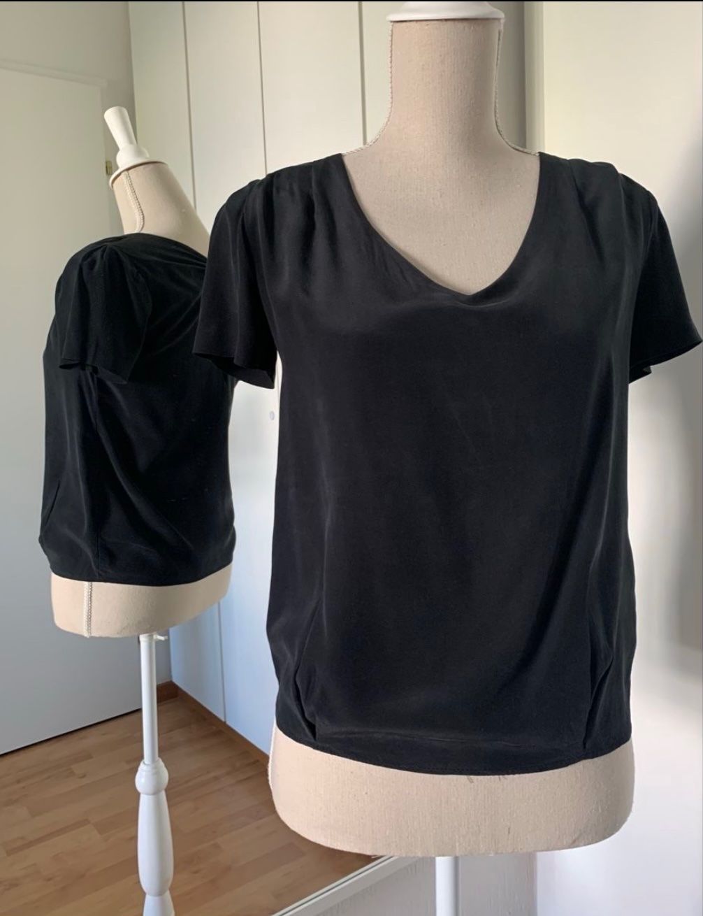 Sandro Tops: Blouse en soie Sandro taille 1 – Neuf (Voir description) à Gland par TallyEva 1