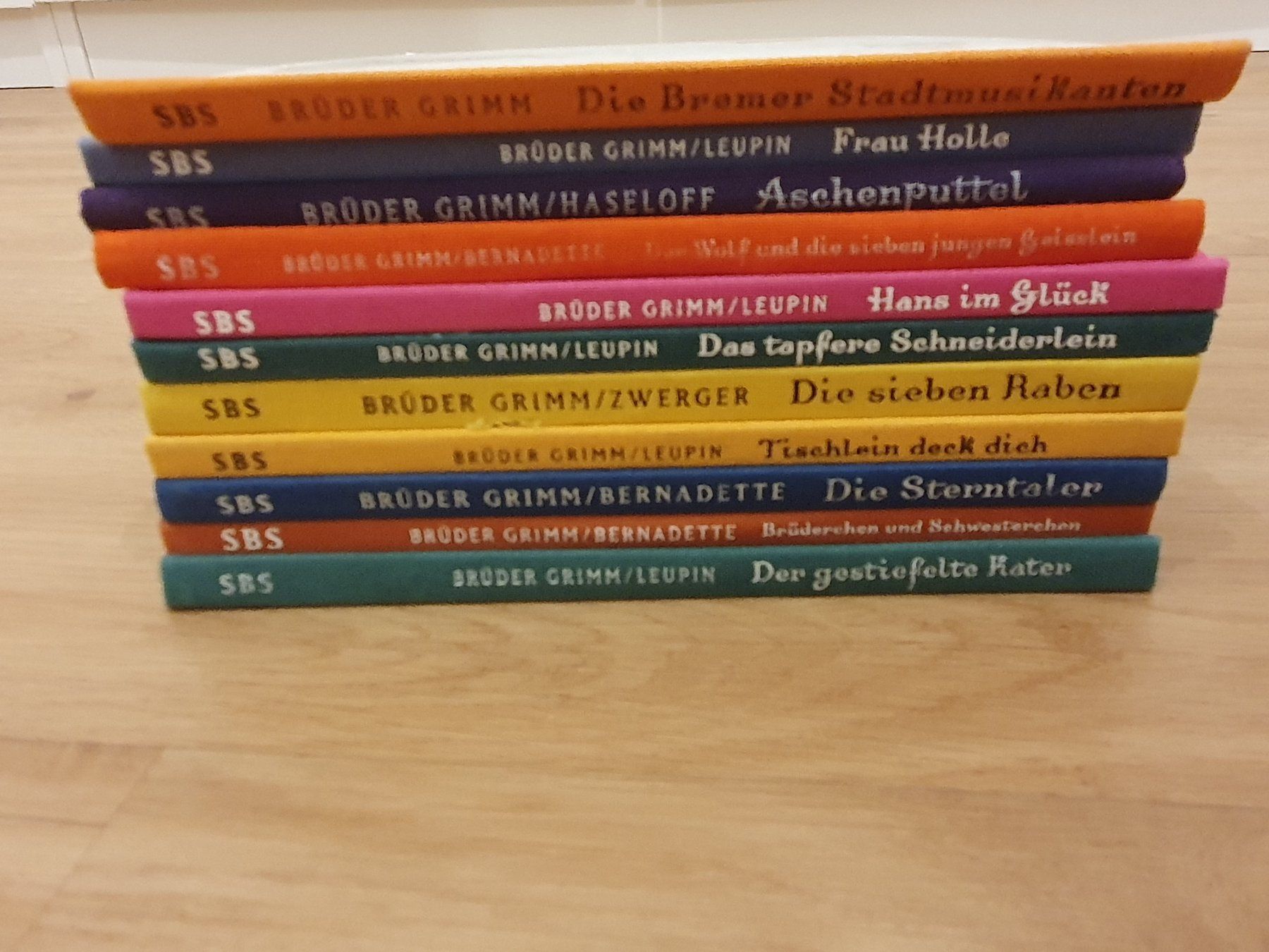 Libri: 11 x Grimms Märchen Bücher – Nuovo (secondo la descrizione) da Heinrichswil venduto da frankie19860 7
