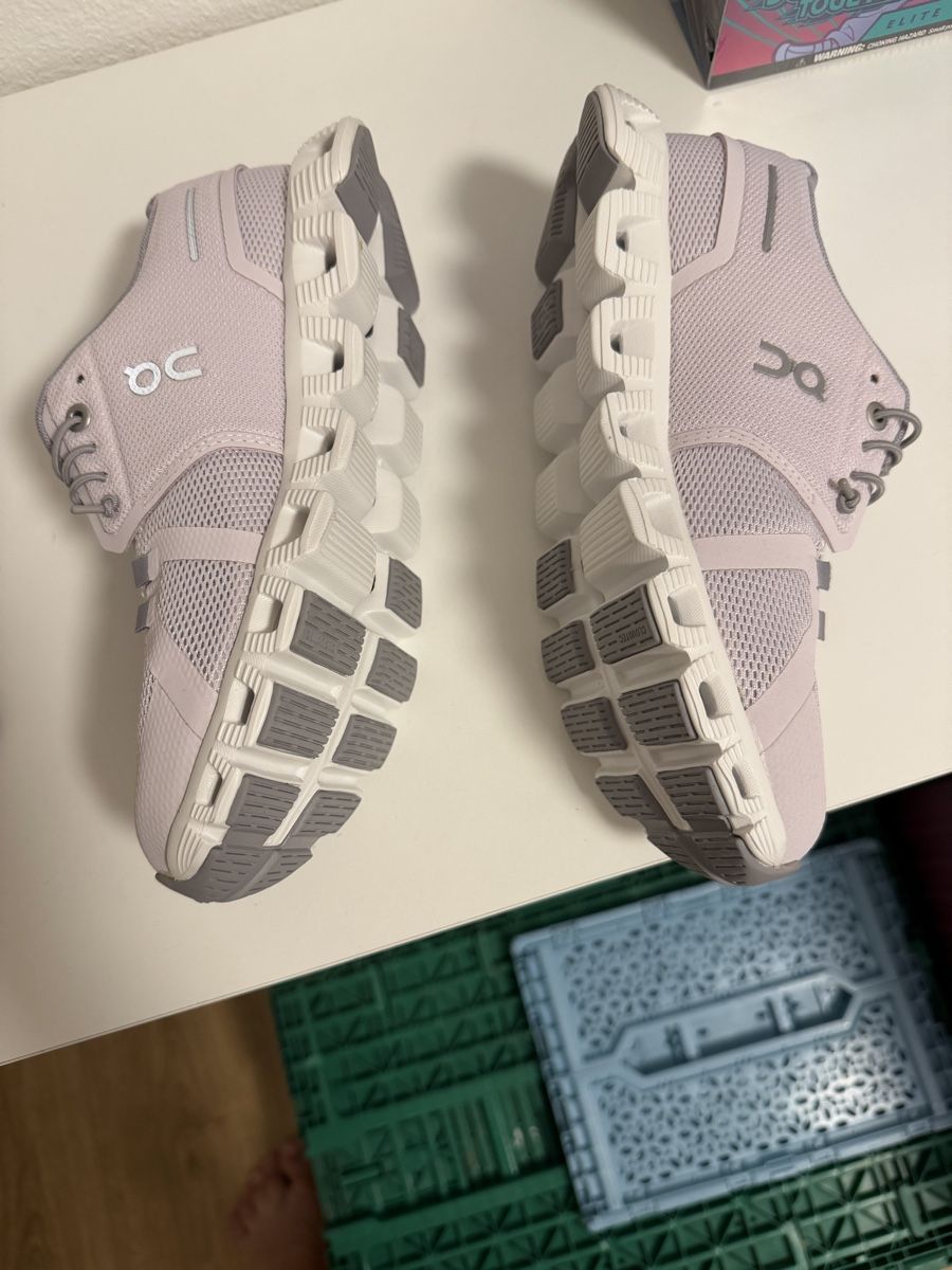 On Scarpe da donna: ON Cloud Schuhe Damen Grösse 38  – Nuovo (secondo la descrizione) da Winterthur venduto da stipooo97 3