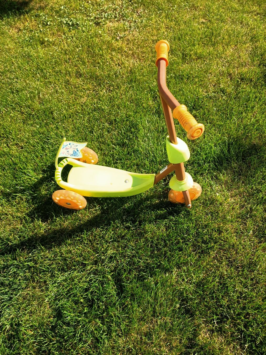 Fahrzeuge für Kinder: Trottinett, Scooter, 3-Rad – Gebraucht aus Kirchberg BE von Swoosh 2