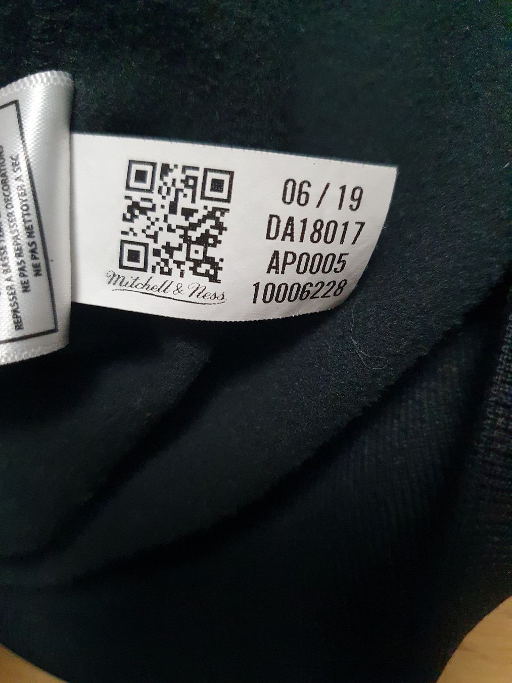 Mitchell & Ness Giacche: LAKERS JACKE MITCHELL NESS GRÖSSE L – Nuovo (secondo la descrizione) da St. Gallen venduto da CaliSunshine 6