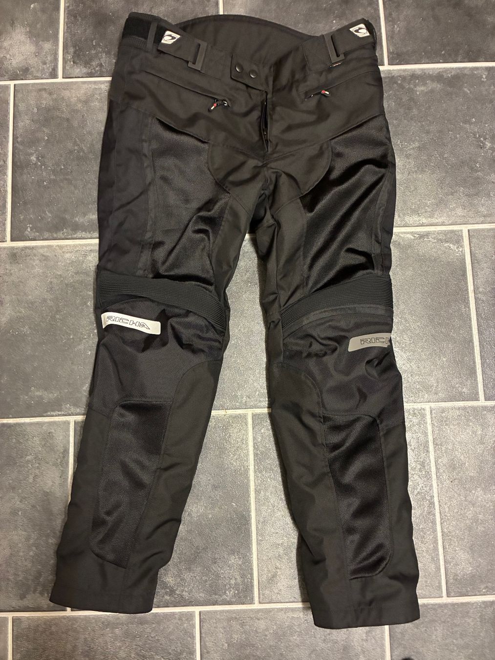 Pantaloni: Motorrad Hosen – Usato da Schmitten FR venduto da Jako-o