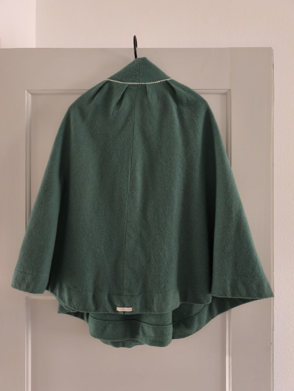 Altro in  Abbigliamento & Accessori: Cape aus Wolle von "reichmuth" – Nuovo (secondo la descrizione) da St. Gallen venduto da liamonmara 1