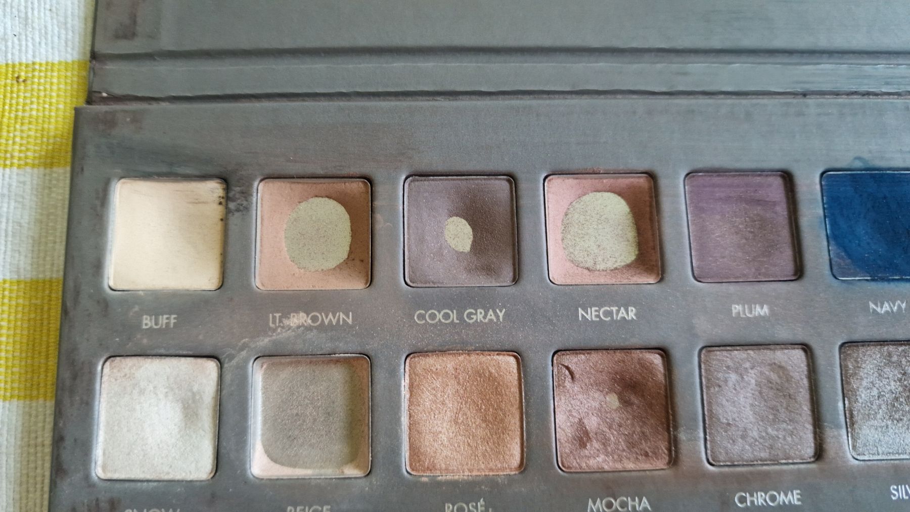 Make-up: 2 Lorac Pro Lidschattenpaletten – Gebraucht aus Horgen von Happi76 4