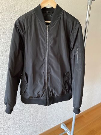 Neue Bomberjacke Gr. L