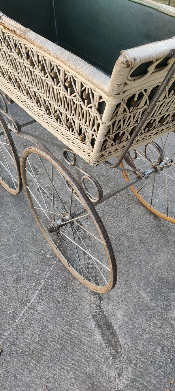 Carrozzine: Alter Kinderwagen – Usato da Krauchthal venduto da Sesoruk 3