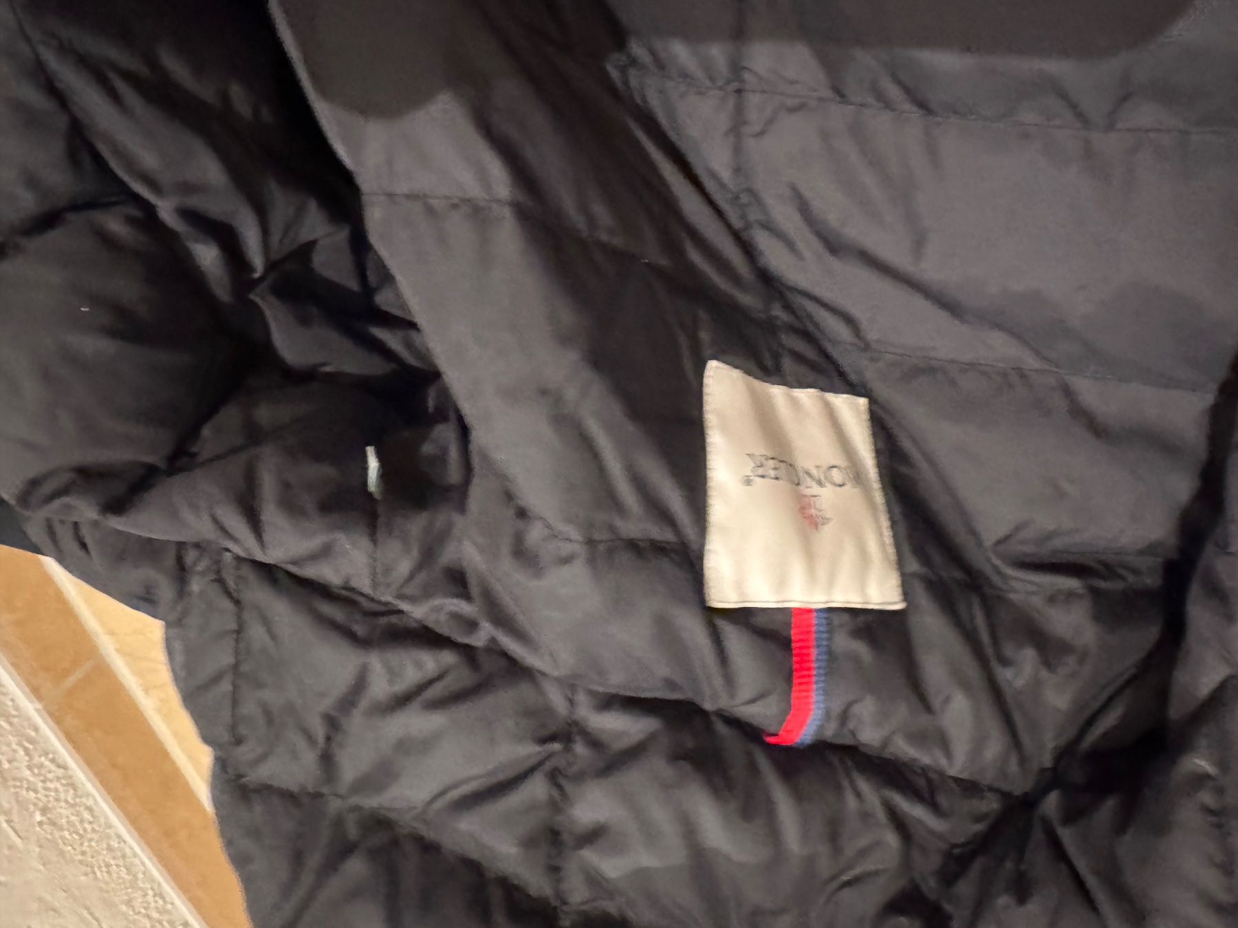 Moncler Cappotti: Moncler Aredhel Giubbotto Mantel mit DIST, Grösse 2 – Usato da Klingnau venduto da Markus14 5
