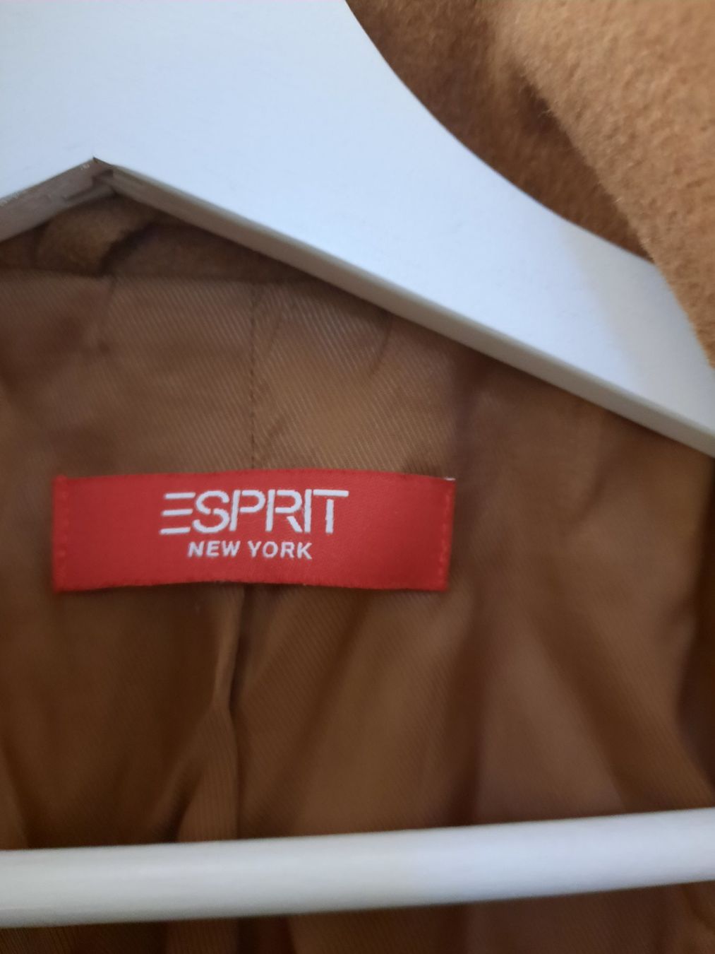 Esprit Cappotti: Mantel Esprit braun – Usato da Zürich venduto da ONVA-RE-USE 1