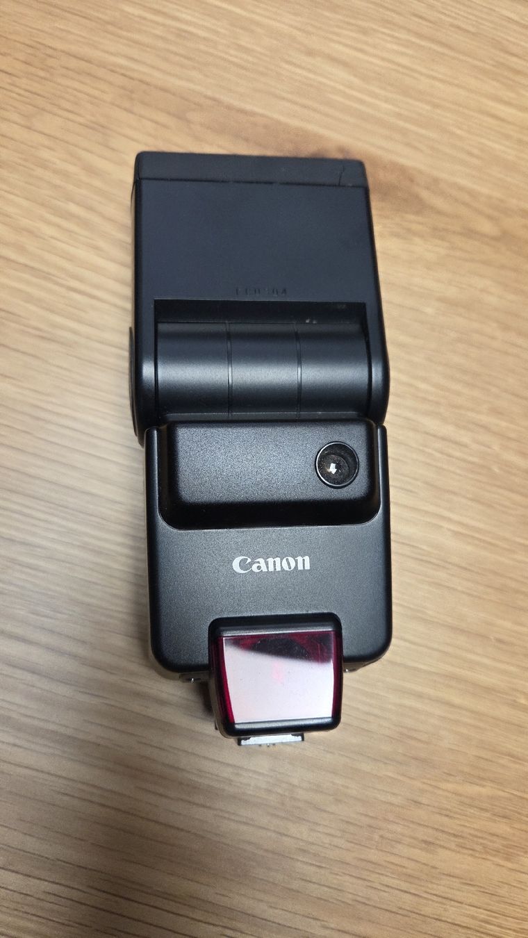 Canon Fotocamera: Canon EOS 650 Analogkamera – Usato da Adlikon b.Regensdf venduto da lil_25jl 7