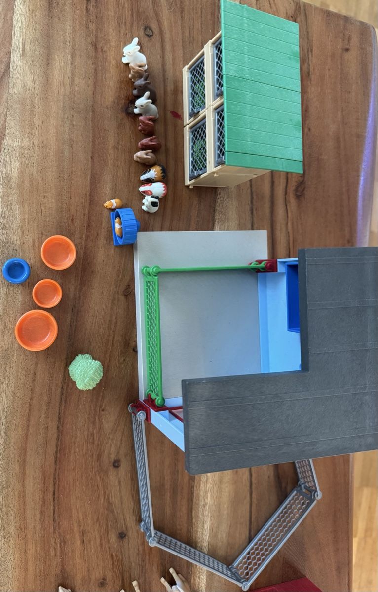 Playmobil Spielzeuge: Playmobil Stall, Springreiten, Tiere – Gebraucht aus Ballwil von Capri9 4