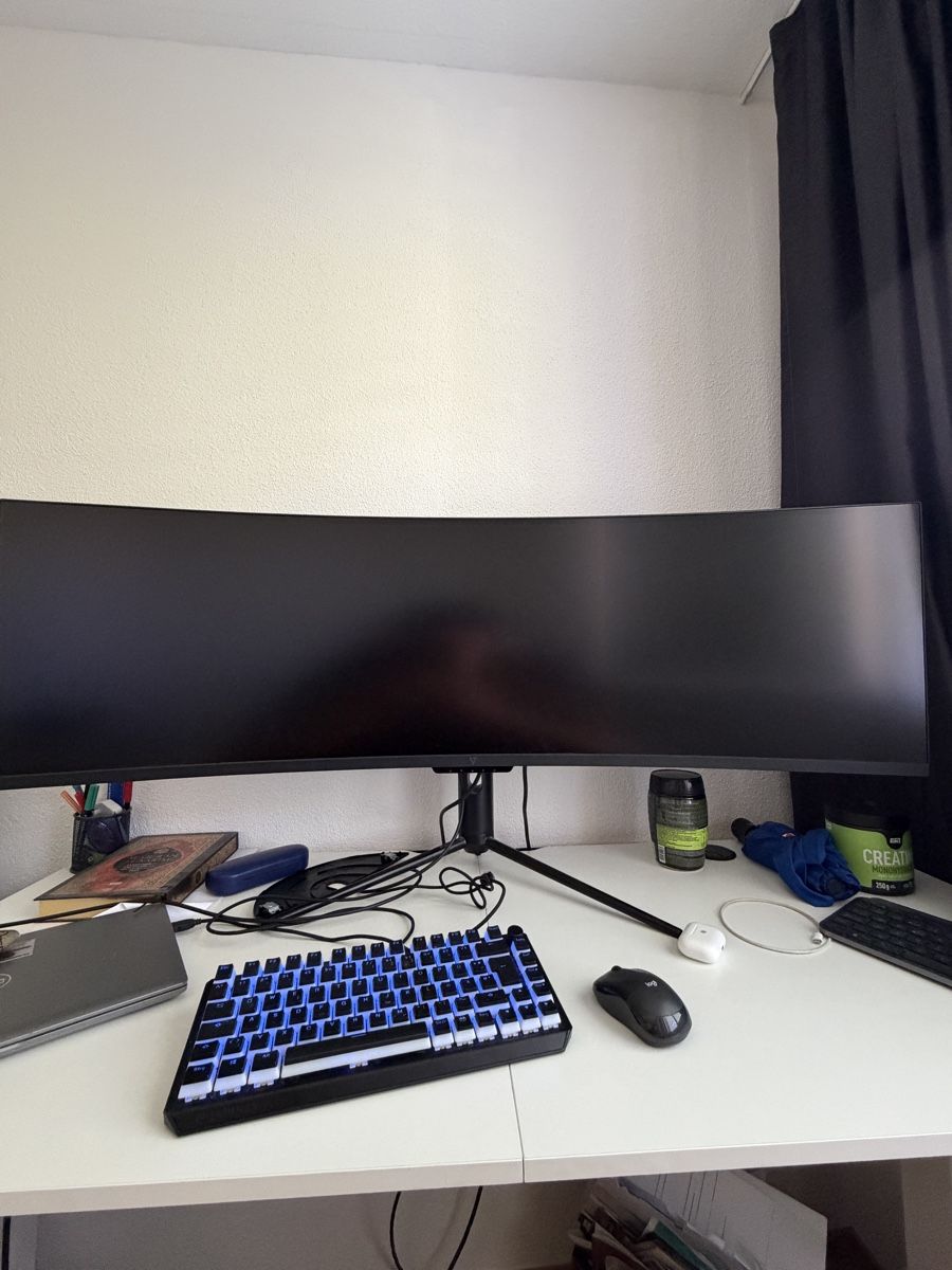 Viewsonic Monitor: Curved Monitor – Usato da Sennhof venduto da furkanAlb