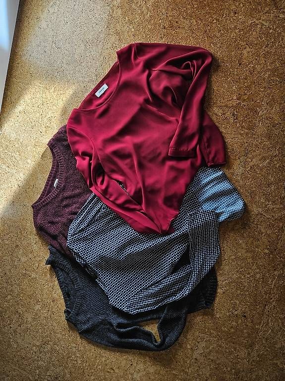 Abercrombie Lotti di vestiti: Kleiderpaket 9 Oberteile S – Usato da Worb venduto da jun_fj8w 3