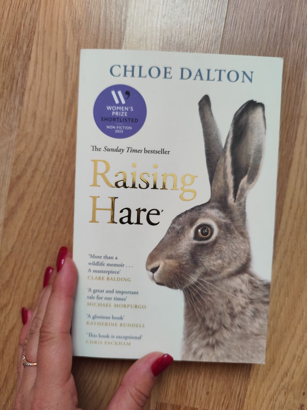 Bücher: Raising Hare by Chloe Dalton Book – Gebraucht aus Mägenwil von VintageGirly