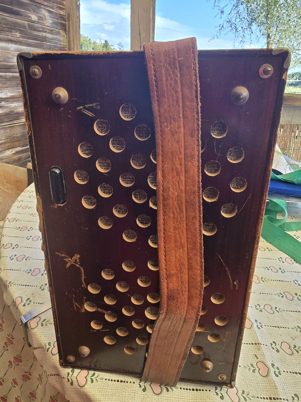 Instruments de musique: CLAUDE SCALA Holzakkoordion gebraucht – D'occasion à Agasul par ire_h9wl 4