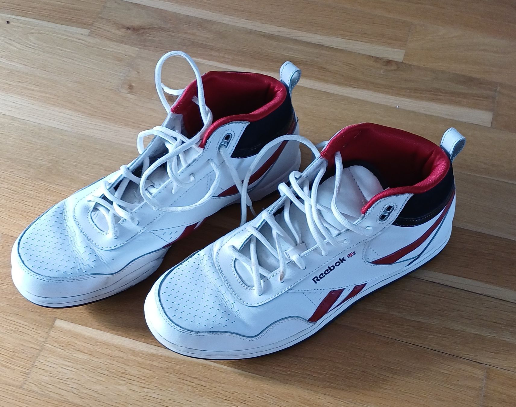 Reebok Herrenschuhe: Reebok Turnschuhe Gr 45.5 – Gebraucht aus Pfeffikon LU von SY-YoLo
