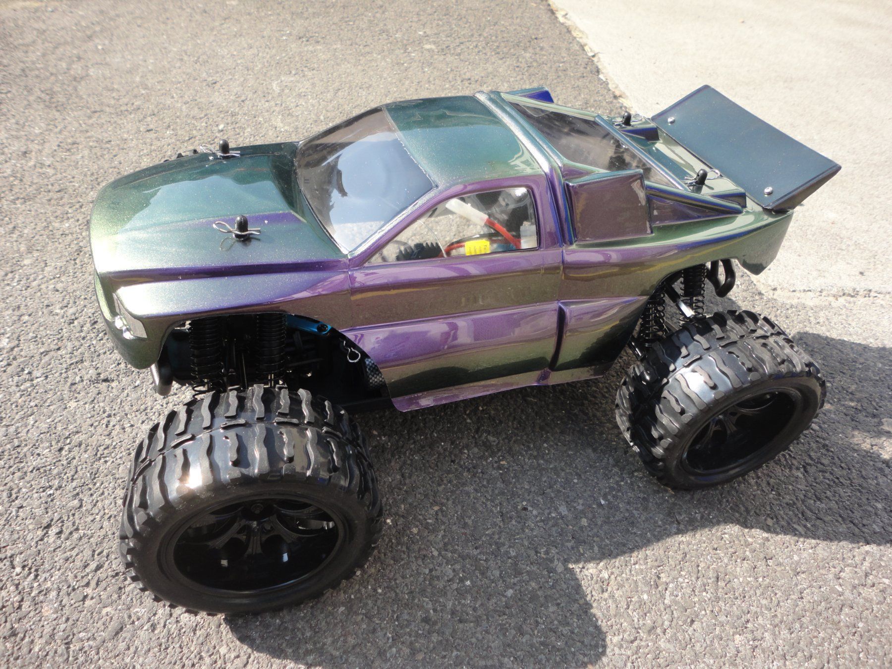 RC Kits de montage: Chameleon Monstertruck 1:10 Neu komplett-Set – Neuf avec emballage d'origine à Horgen par RcModell 2