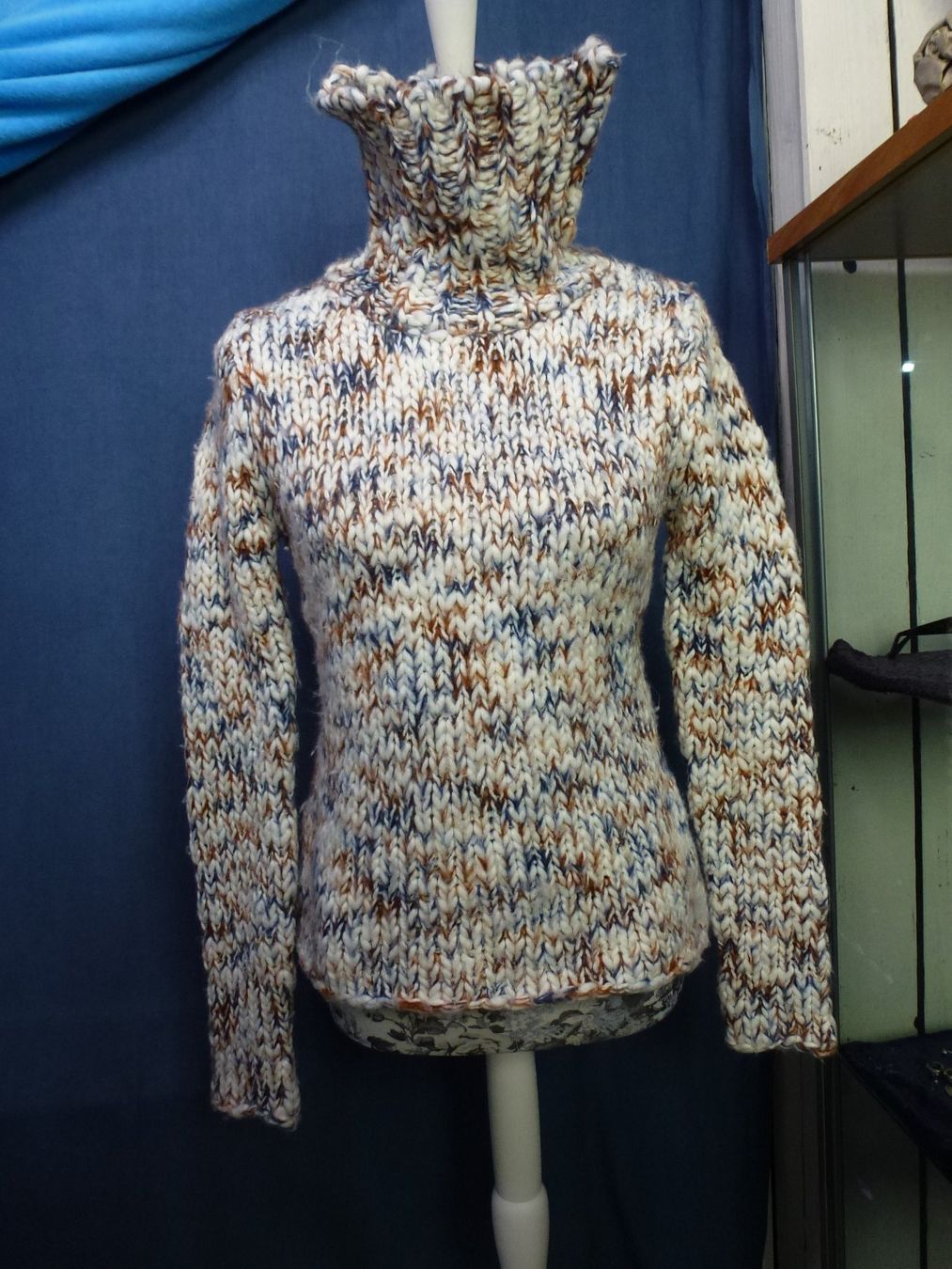 Pulls & Sweat-shirts: STRICK PULLOVER ROLLKRAGEN GR S GROBSTRICK SÜSS NEUWERTIG – Neuf (Voir description) à Kreuzlingen par ang_7k8d