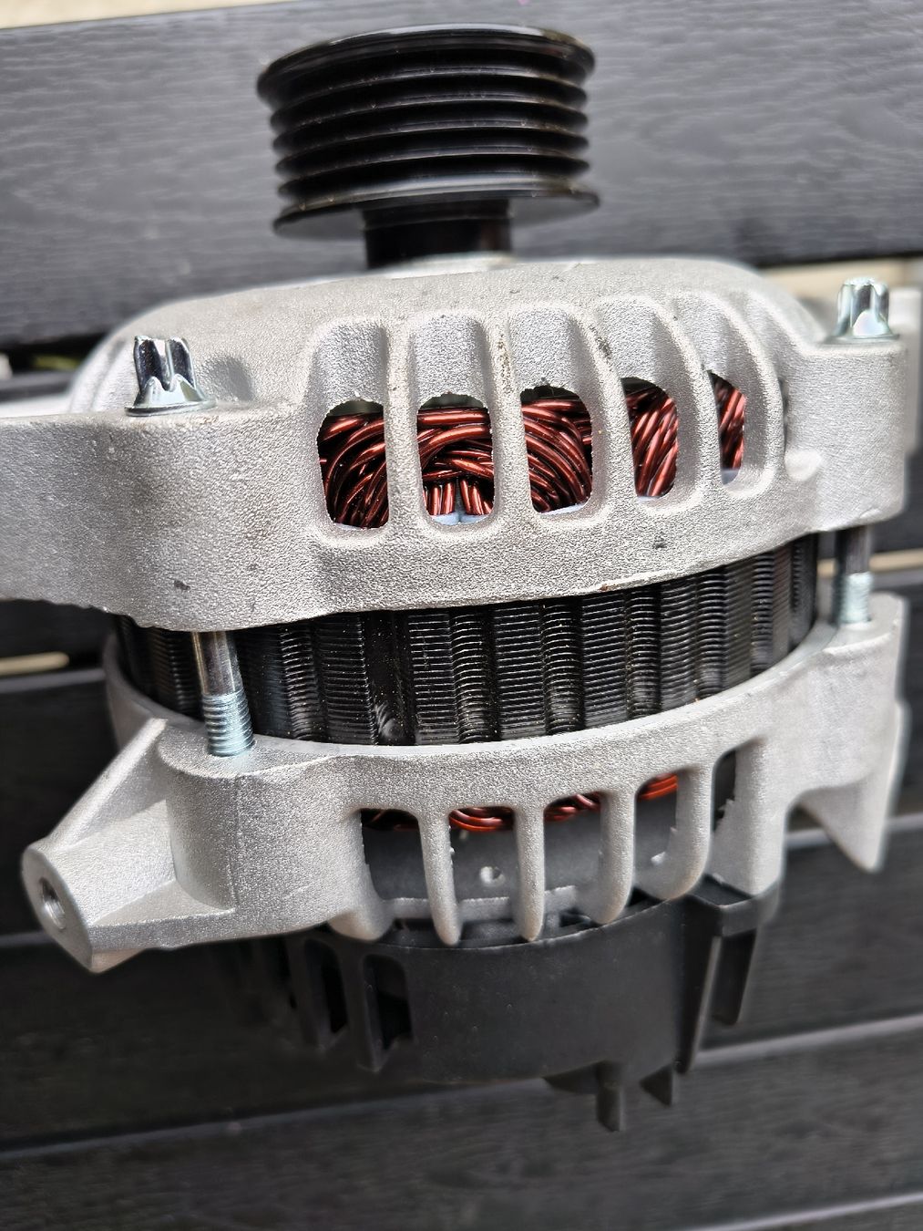 Opel Tutti pezzi di ricambio auto: Alternator Opel Astra g – Nuovo (secondo la descrizione) da Wasen im Emmental venduto da Tolinoff 1