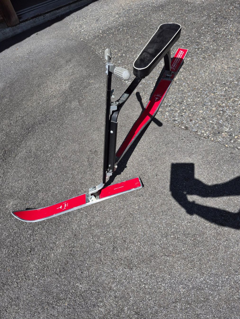 Skis: Snowbike Skibike Hari – Gebraucht aus Beatenberg von holzwurm78