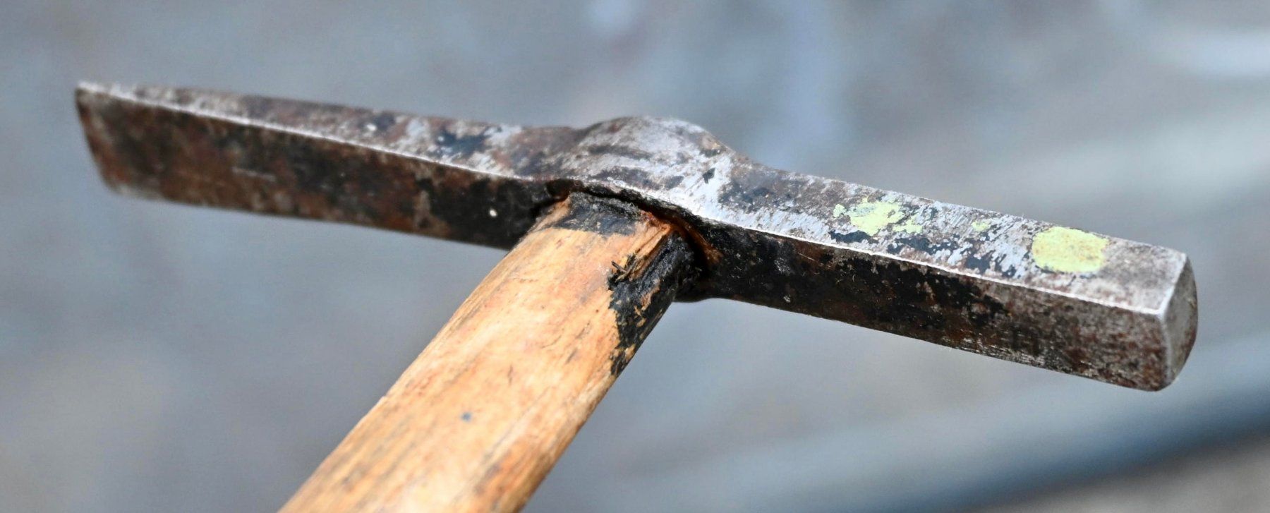 Tutti gli attrezzi: alter Kesselsteinhammer ? schmaler kopf – Usato da Pfaffhausen venduto da mono_rec 2