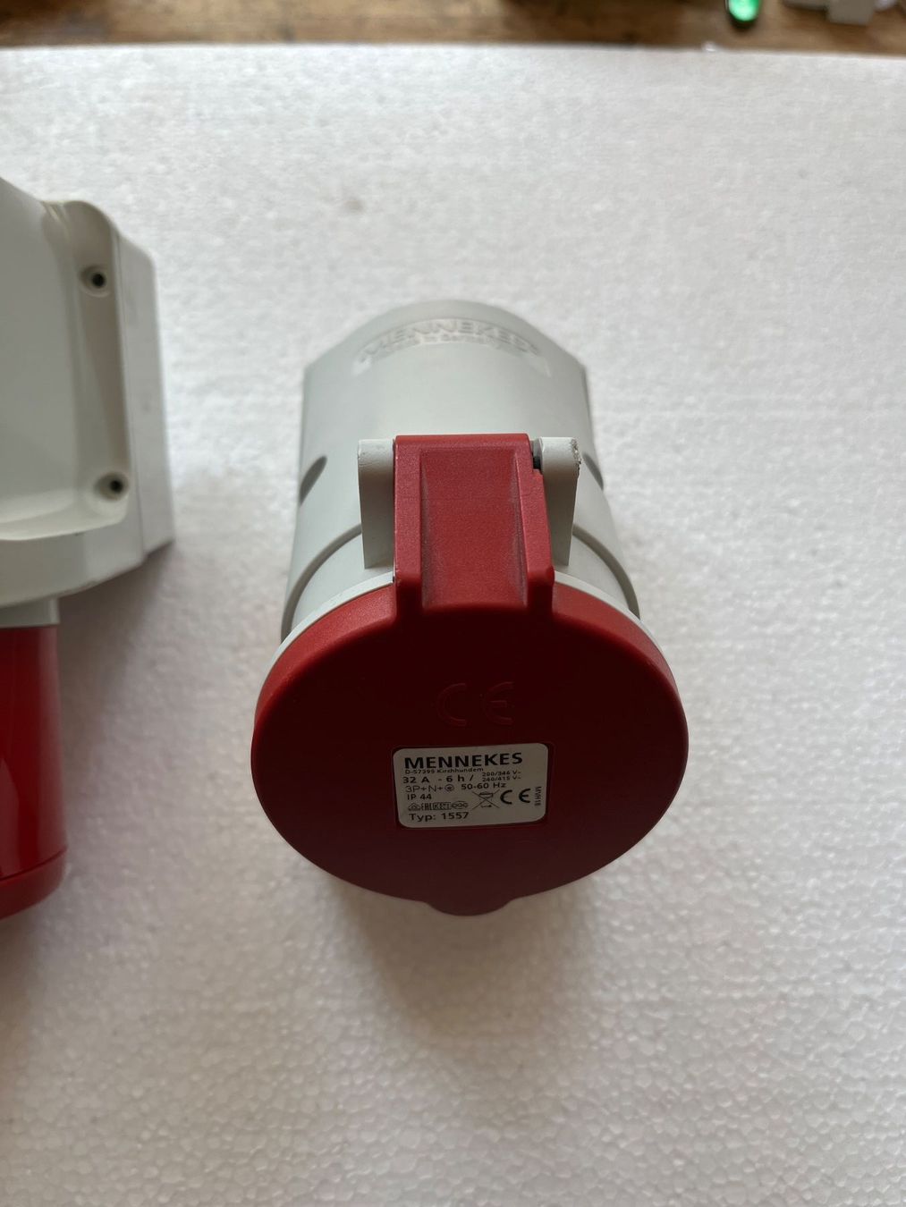 Mennekes Spine: Steckdosen und Stecker CEE – Usato da Küblis venduto da hypofacto 4