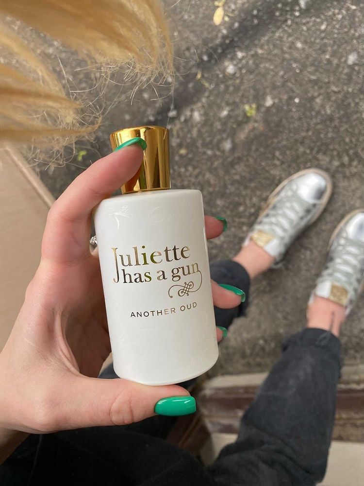 Profumi & Eau de Toilette: JULIETTE HAS A GUN ANOTHER OUD 12 ml sample – Nuovo (secondo la descrizione) da Chêne-Bougeries venduto da Seetooyoo 3