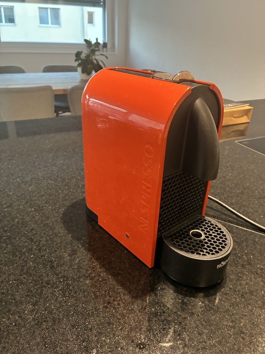 Nespresso Machines à café & Machines à expresso: Nespresso Kaffeemaschine – D'occasion à Dagmersellen par Nina1234
