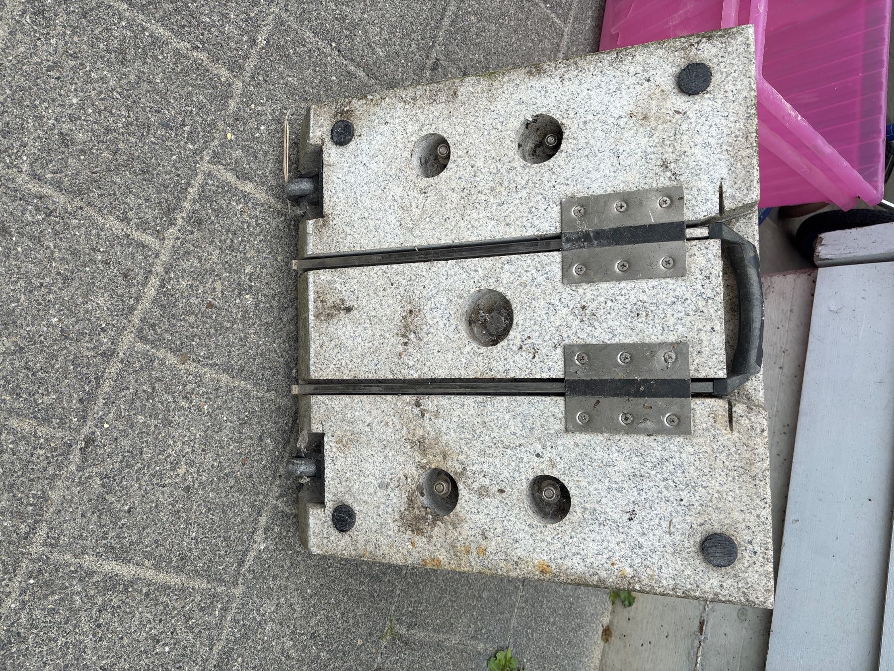 Altro: Ständer für Sonnenschirm – Usato da Sursee venduto da Luzifer7 1