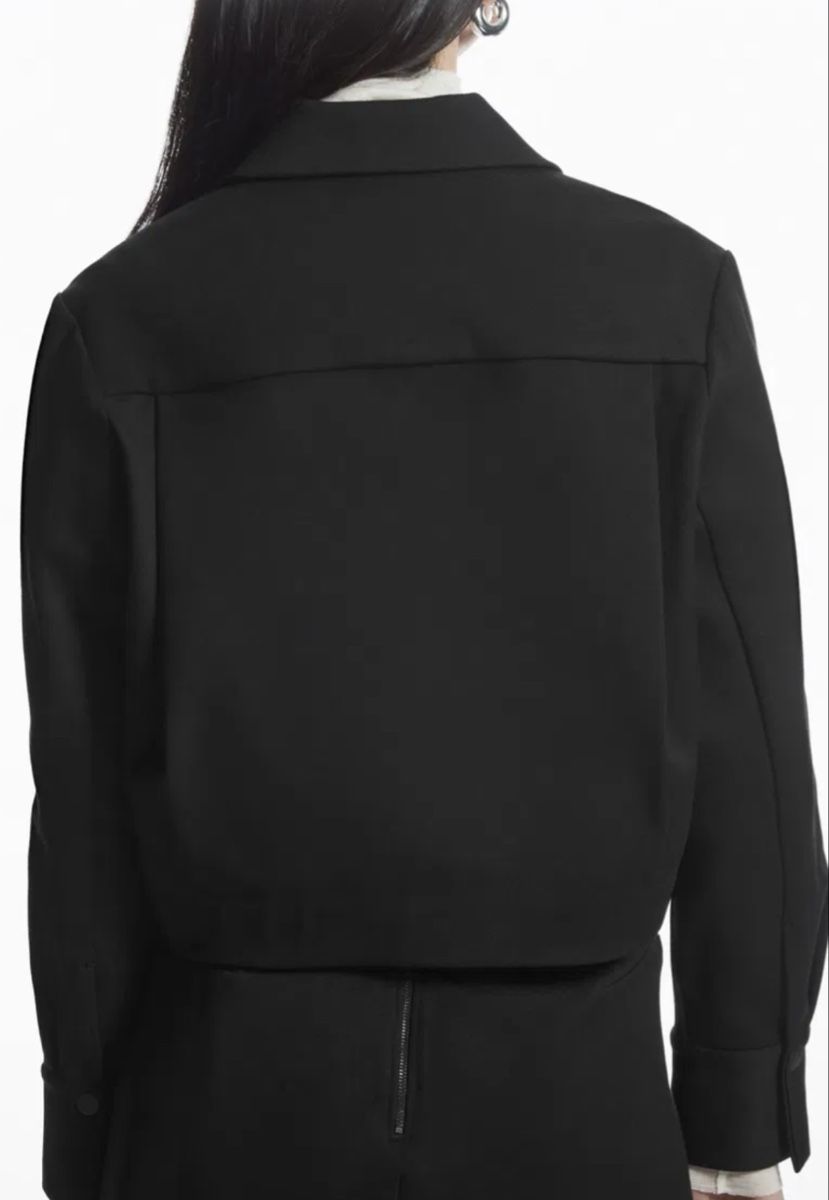Cos Vestes: COS Cropped Twill Jacket/ Black, Size M  – D'occasion à Horgen par IRG_88 1