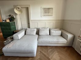 Beiges Eck-Sofa gratis zum Abholen (bis zum 1. Sept.)