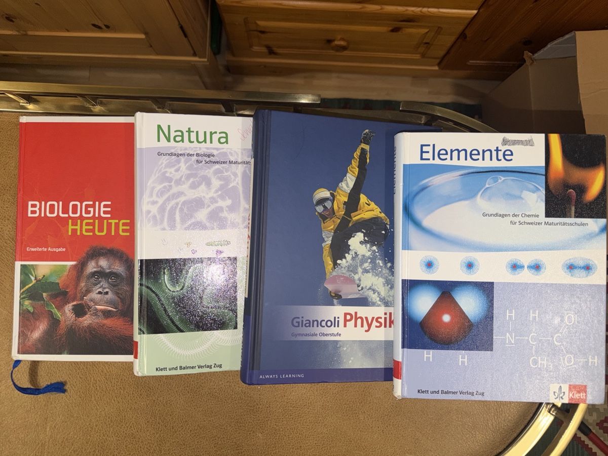 Bücher: Gymnasiale Lehrbücher – Neu (gemäss Beschreibung) aus Hinwil von zu_zuli