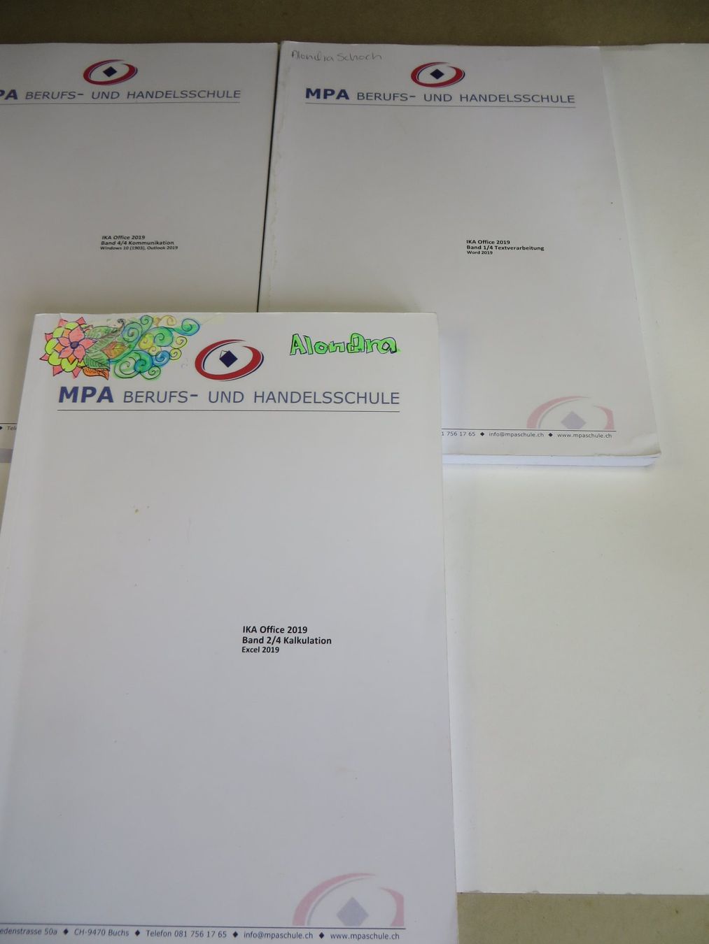 Libri: Lehrmittel KV, gebraucht, Kt. Zug – Usato da Hagendorn venduto da ak7cw 2