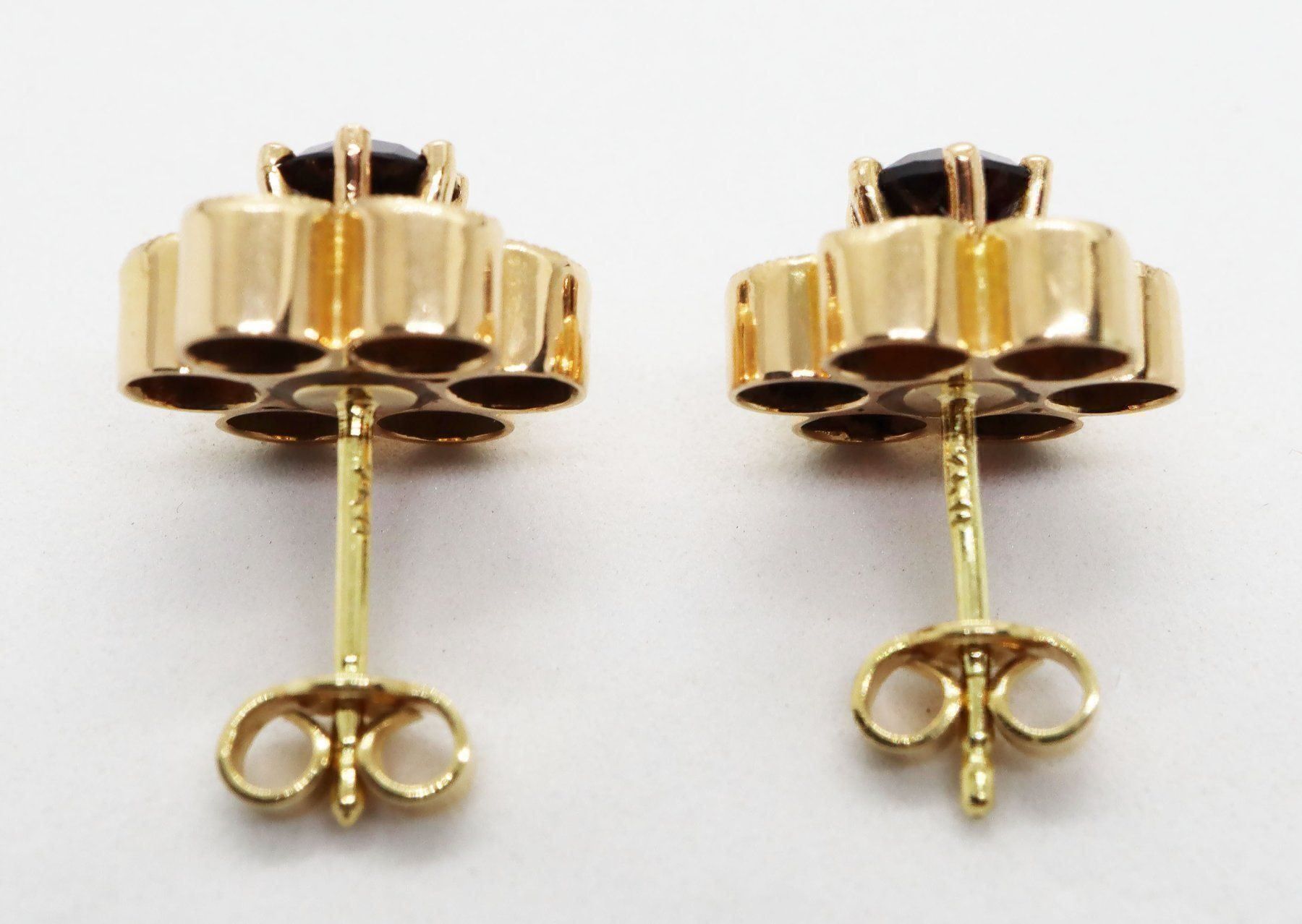 Ohrringe & -stecker: Ohrstecker in Gold mit Granaten – Gebraucht aus Dürnten von schmucklicher 3