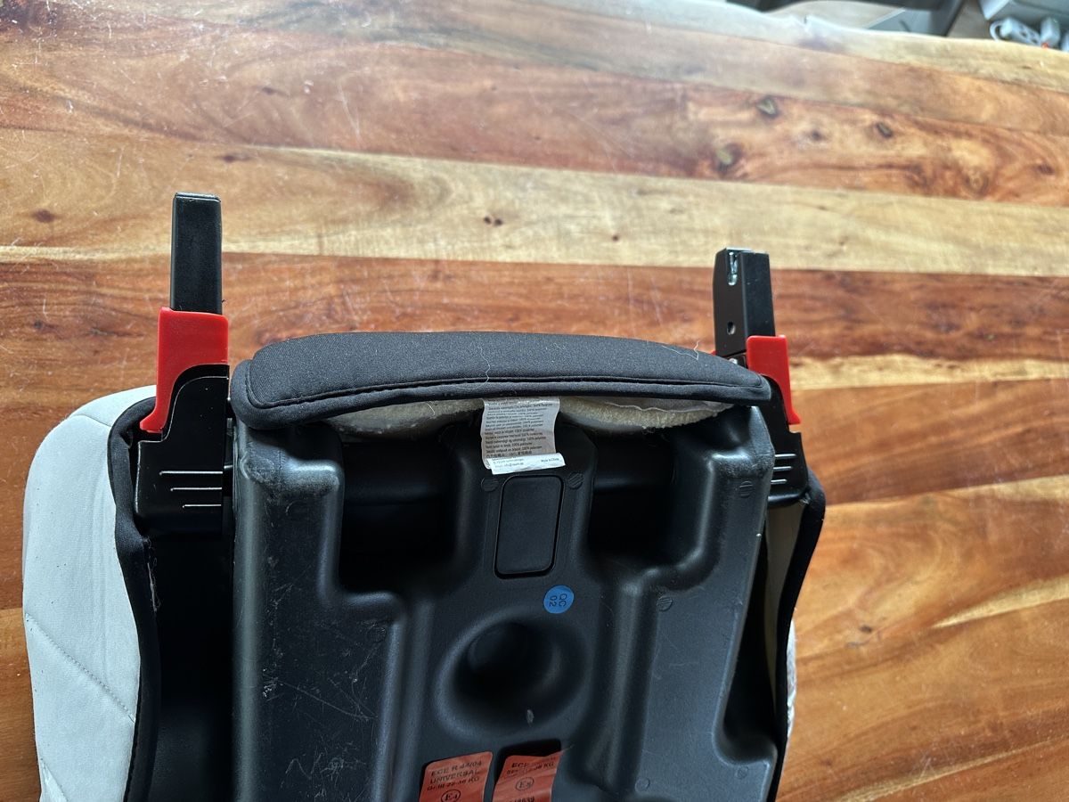 Seggiolini per auto: Kindersitz Sitzerhöhung mit Isofix – Usato da Reinach AG venduto da Arkantus 2