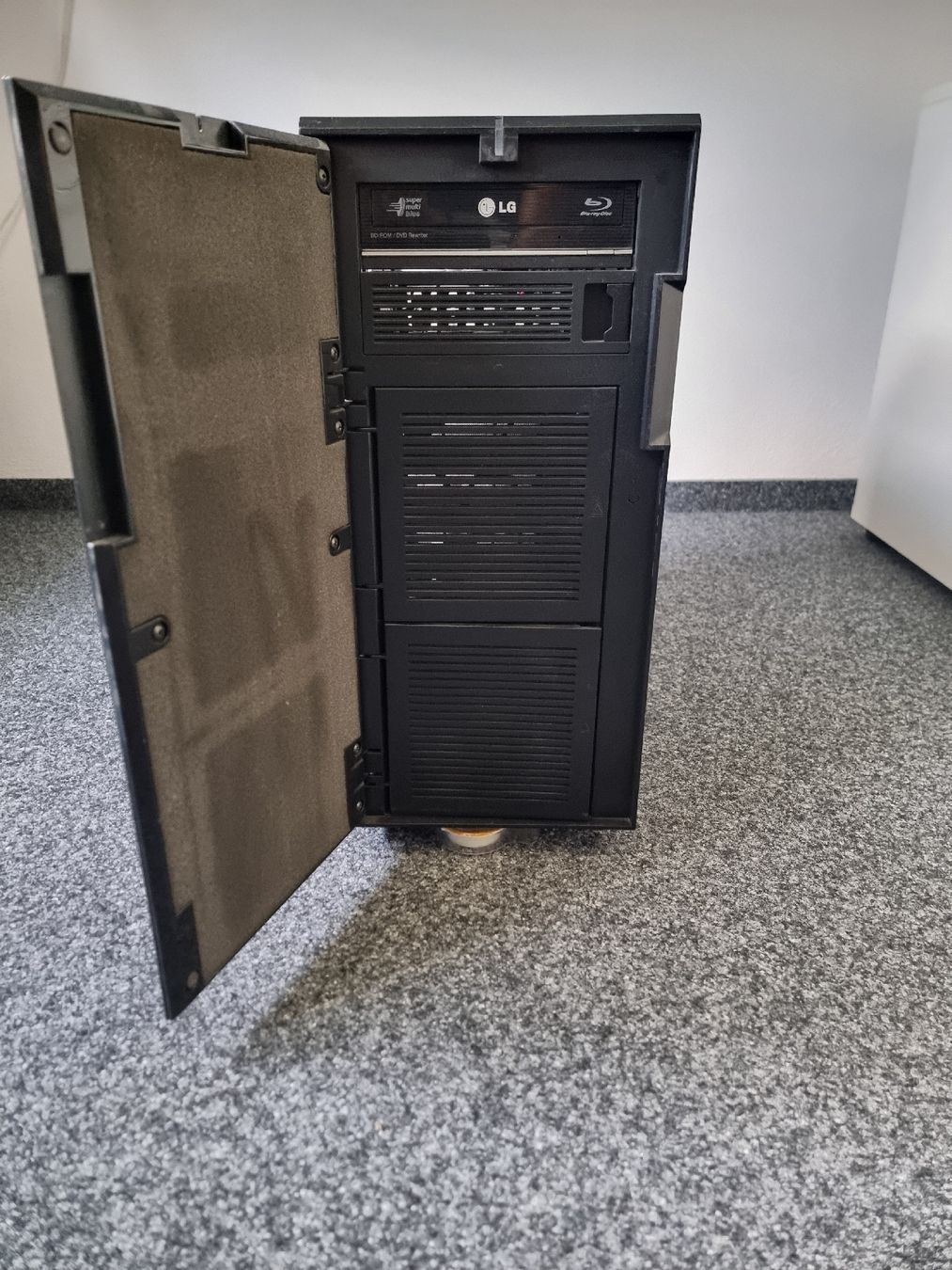 PC: Stand PC – Usato da Wolfertswil venduto da Jtouareg 5