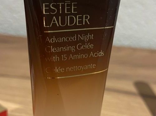 Estée Lauder Make-up: Estee Lauder Set: Eyeshadow Palette, Cleanser, Lip Gloss – Nuovo (secondo la descrizione) da Marin-Epagnier venduto da Kty_1907 3